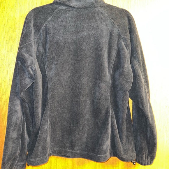 Columbia zip-up - Picture 3 of 3